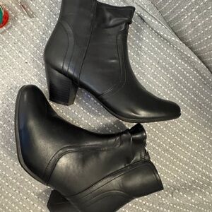 Comfort Plus by Predictions Classic Black Ankle Booties